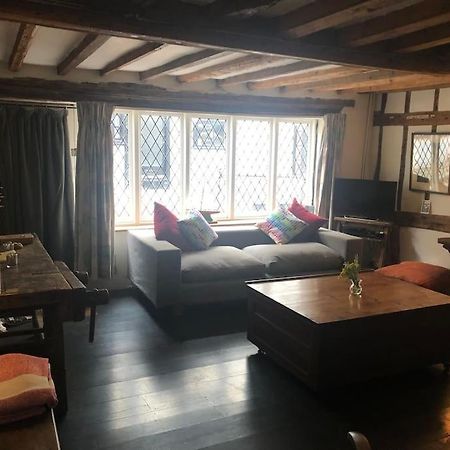 Hastings Old Town. Cottage - By The Sea Екстер'єр фото